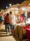 Marché nocturne d'artisanat local Marché nocturne d'artisanat local