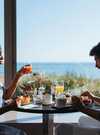 Brunch face à la mer