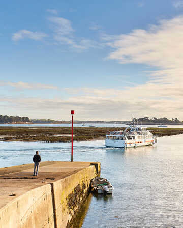 Départ en bateau pour visiter le Golfe du Morbihan et découvrir l'île aux moins u l'île d'Arz