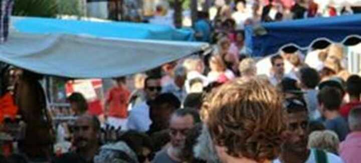 Grande Braderie à Carnac