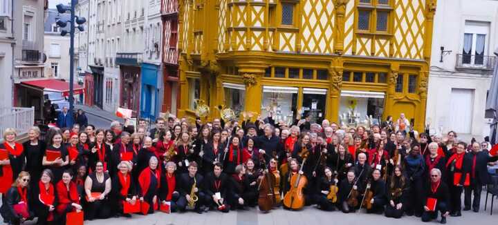 Aubade de fin de stage – Chœur de l’ensemble Vox Campus Aubade de fin de stage – Chœur de l’ensemble Vox Campus