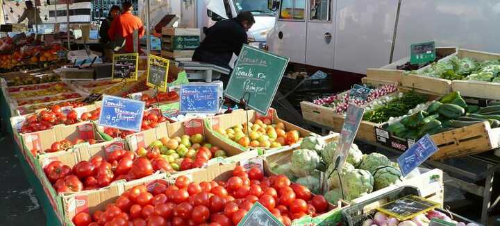 Marché hebdomadaire du samedi à Erdeven Marché hebdomadaire du samedi à Erdeven