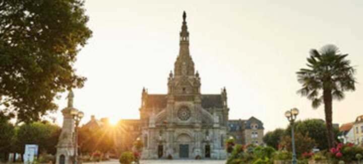 Visite guidée du sanctuaire de Sainte-Anne d’Auray Visite guidée du sanctuaire de Sainte-Anne d’Auray