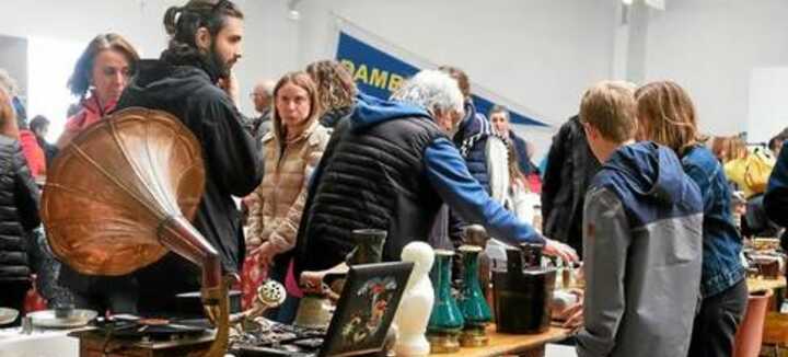 Brocante à la criée Brocante à la criée