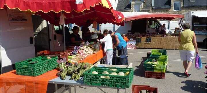 Marché d'été à Kerhostin Marché d'été à Kerhostin