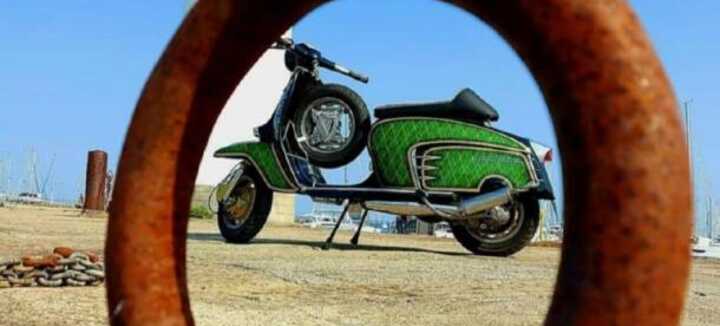 Sea, scoot and run : exposition de Vespa et Lambretta Sea, scoot and run : exposition de Vespa et Lambretta