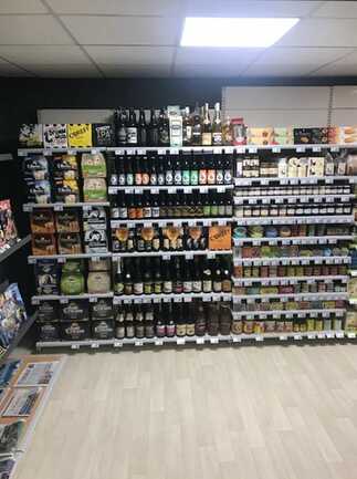 Proxi Quiberon Saint Julien Supermarche Superette Commerces Alimentaires A Quiberon