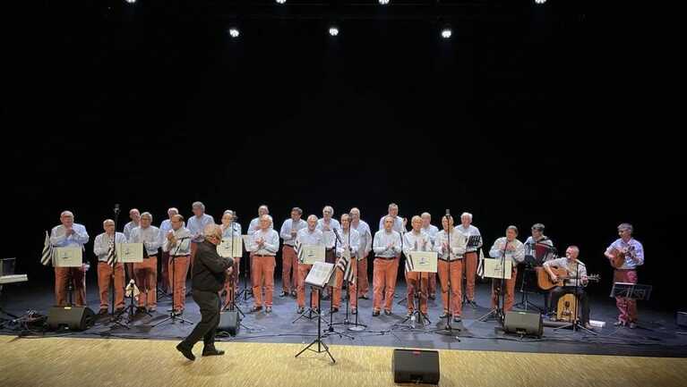 Chants de Marins avec le groupe "Les Copains du Bord"
