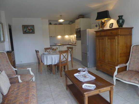 56MS0693_Cloerec-Varin_Salle