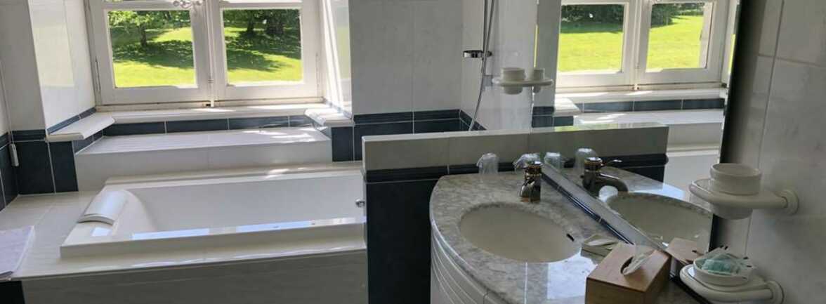 Salle de bain vue domaine
