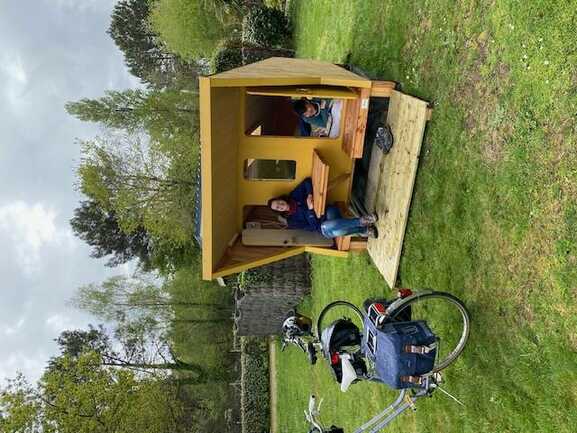 02-cabane-etape-cycliste