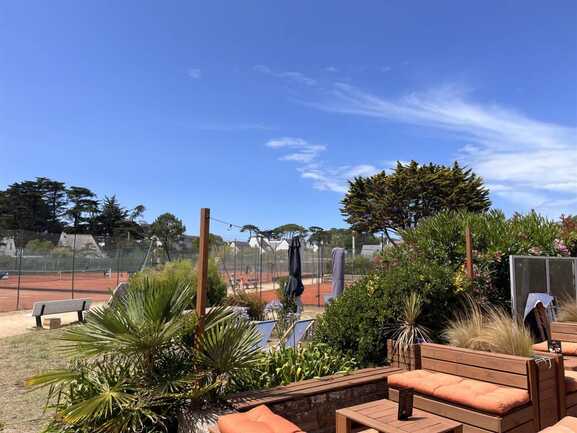 tennis-padel-beaumer-carnac-terrasse-club