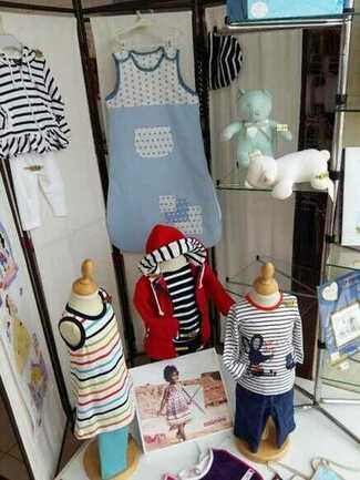 kochel_sandrine_belz_vitrine_de_vetements_marins