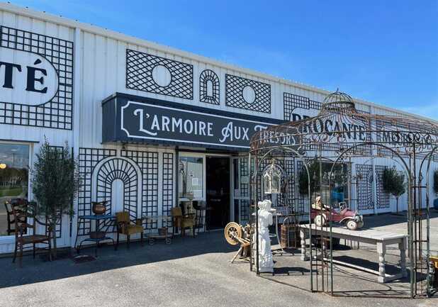 Antiquité Brocante L'Armoire aux Trésors