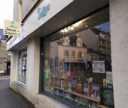 Auray_leludozaure_vitrine_guideprint