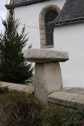 Stele néolithique Camors Morbihan Bretagne-sud