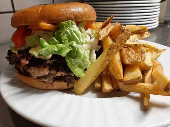 restaurant-brasserie-la-dame-de-caro-carnac-burger