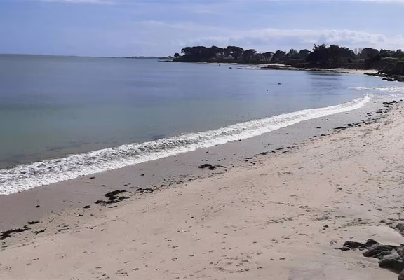 3.-La-plage-côté-Baie-à-3-minutes-à-pied (1)