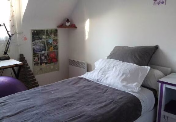 Chambre couloir partagé