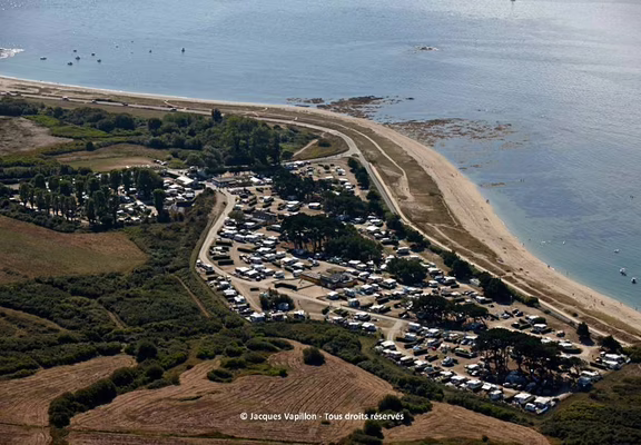 camping-Falaise-locmariaquer-morbihan-bretagne-sud