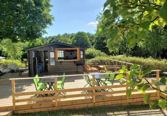 Camors - Le Petit Bois - Terrasse Snack