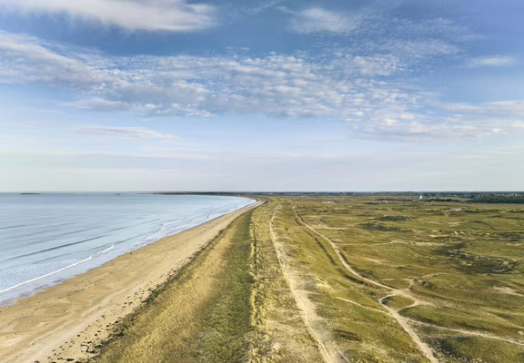 vue-aerienne-plage-plouharnel © Alexandre Lamoureux (2)_1656x1103