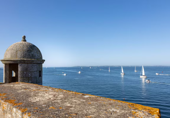 Port-Louis_MnM_vue(c)RomainOsi