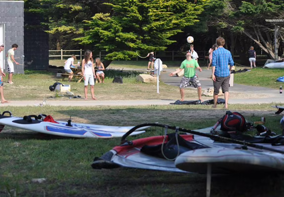 Nombreuses activités nautiques sur place